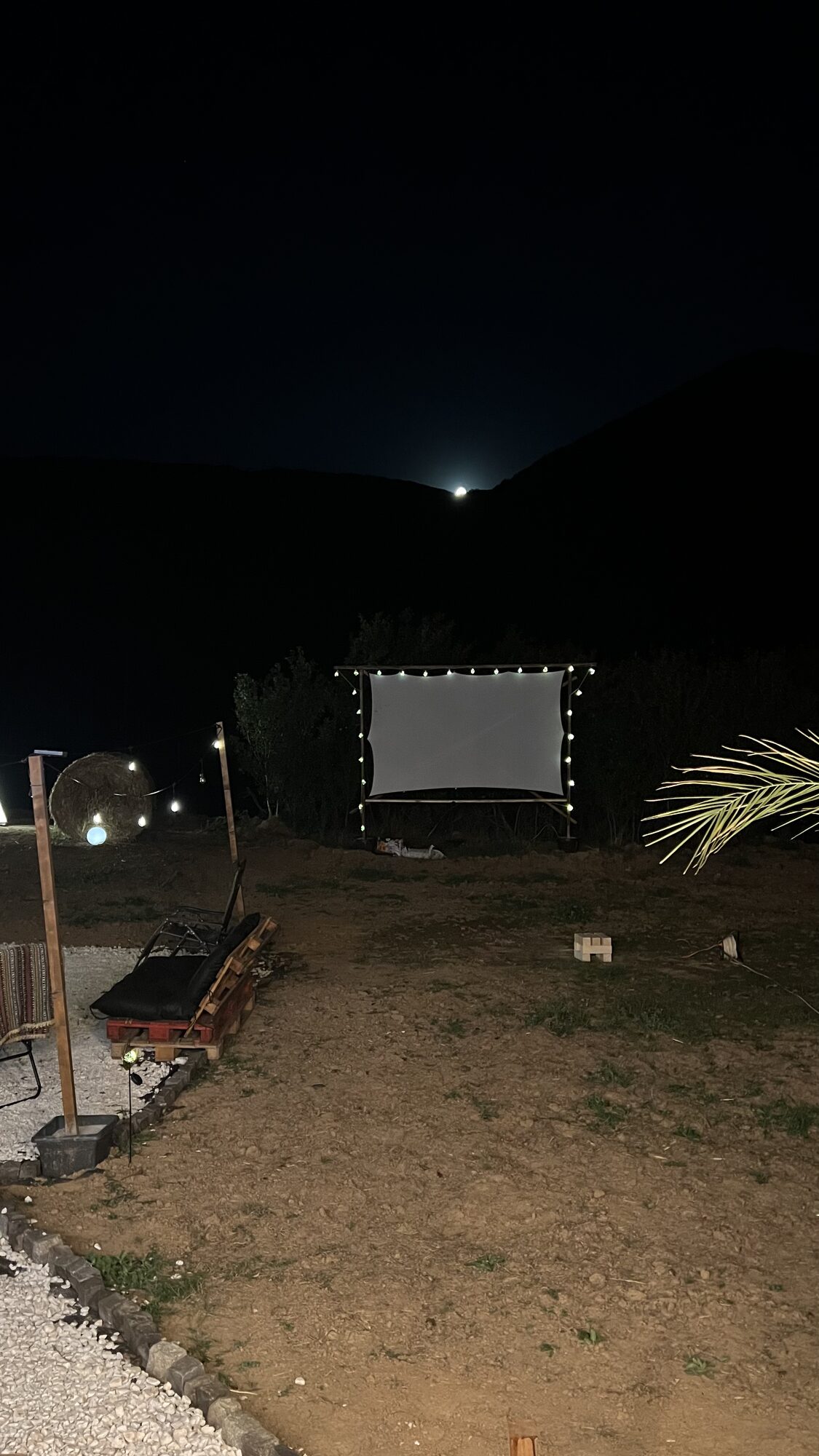 Cinema in aer liber, noaptea